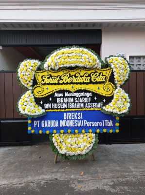 Papan Bunga Duka di Tanah Jawa
