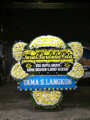 Papan Bunga Duka di Tanah Jawa